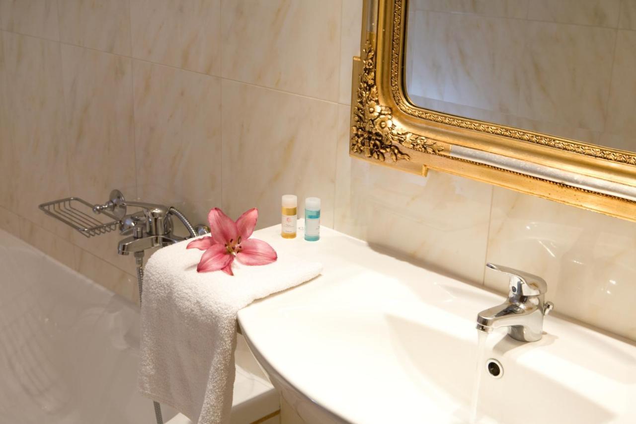 Hotel Royal Nidri Extérieur photo
